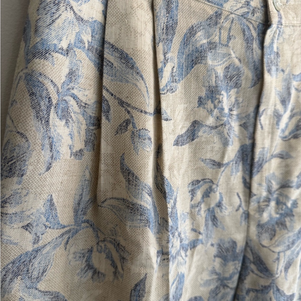 Casablanca Vintage High Waisted Floral Shorts – Blue & Tan Print | Women’s Size - Picture 5 of 9